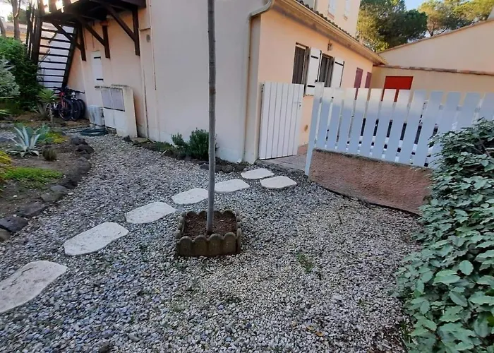 Pinede - Proche Naturiste Apartmán